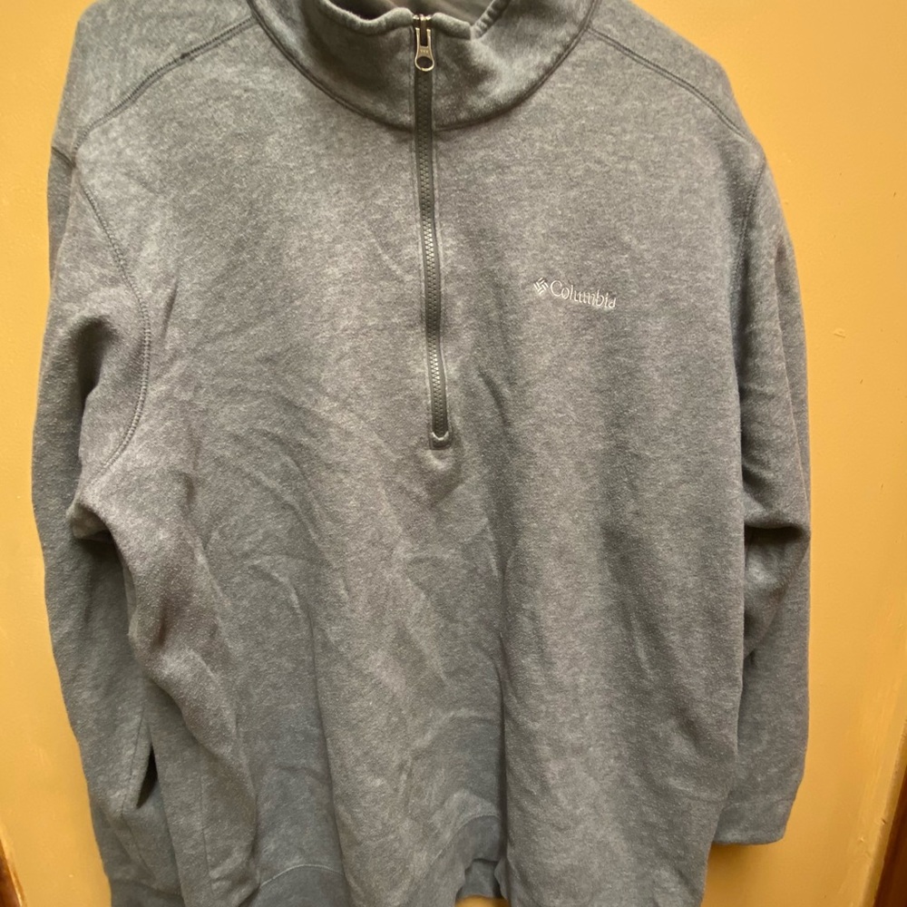 Columbia sweater XL